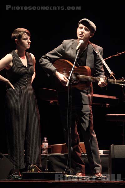 TREVOR MOSS AND HANNAH LOU - 2014-05-17 - PARIS - Grand Rex - 